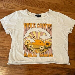 Girls XL Tshirt “Here Comes The Sun”